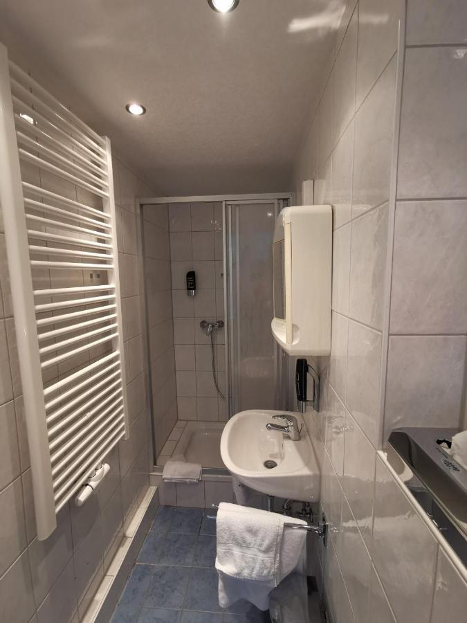 Hotel Pension Wiesenau Salzhausen Εξωτερικό φωτογραφία